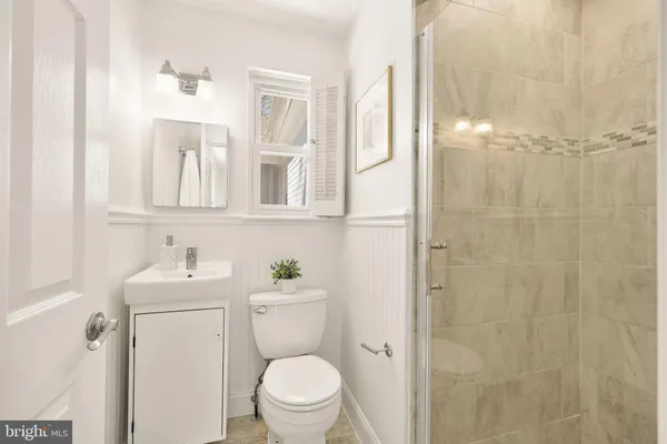 $799,000 | 407 Hinsdale Court, Silver Spring, MD 20901