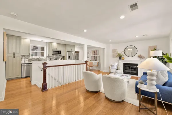 $799,000 | 407 Hinsdale Court, Silver Spring, MD 20901