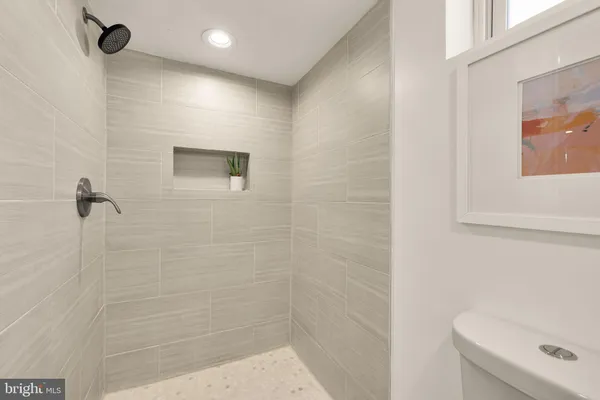 $799,000 | 407 Hinsdale Court, Silver Spring, MD 20901