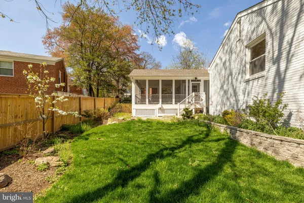 $799,000 | 407 Hinsdale Court, Silver Spring, MD 20901