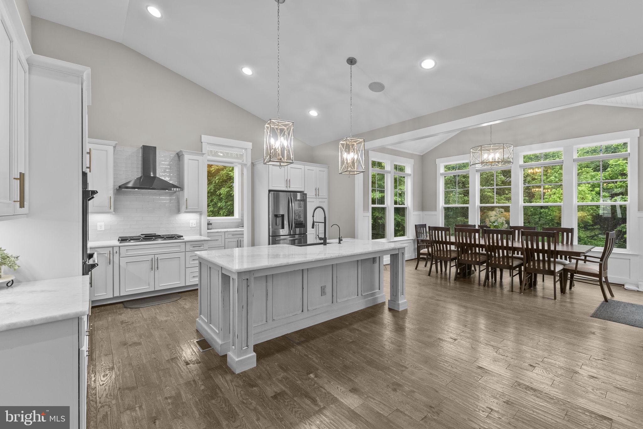 9801 Thoroughbred Road Warrenton, VA 20187 - Photo 34 of 119 Kitchen with Marble countertops