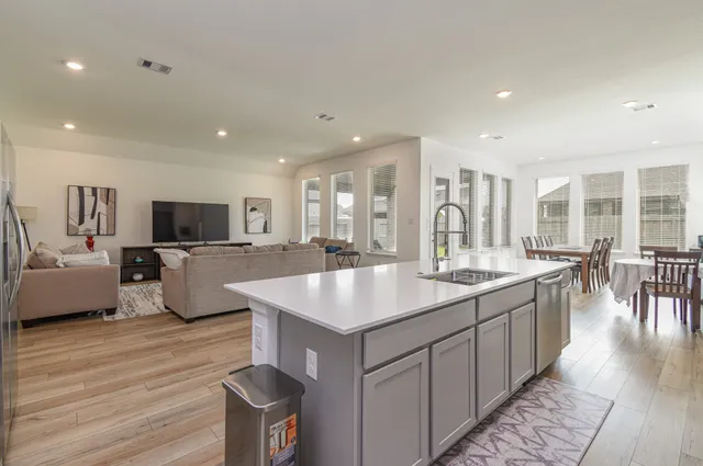 $2,300 | 18931 Eliza Crk Lane, New Caney, TX 77357