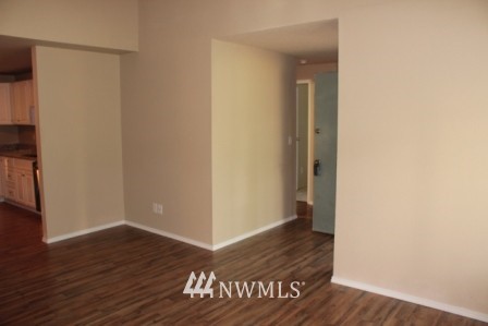 4308 Northeast Sunset Boulevard, Unit J5 Renton, WA 98059 - Photo 11 of 21 Gallery Image 11