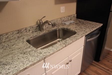 4308 Northeast Sunset Boulevard, Unit J5 Renton, WA 98059 - Photo 17 of 21 Gallery Image 17