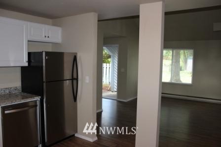 4308 Northeast Sunset Boulevard, Unit J5 Renton, WA 98059 - Photo 18 of 21 Gallery Image 18