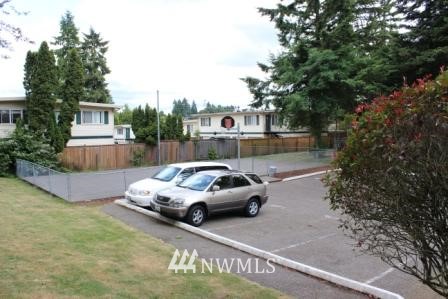 4308 Northeast Sunset Boulevard, Unit J5 Renton, WA 98059 - Photo 20 of 21 Gallery Image 20