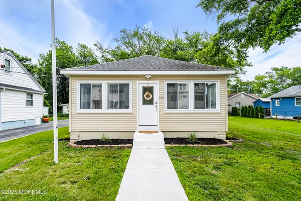 $3,000 | 509 Monmouth Avenue, Ocean Gate, NJ 08740