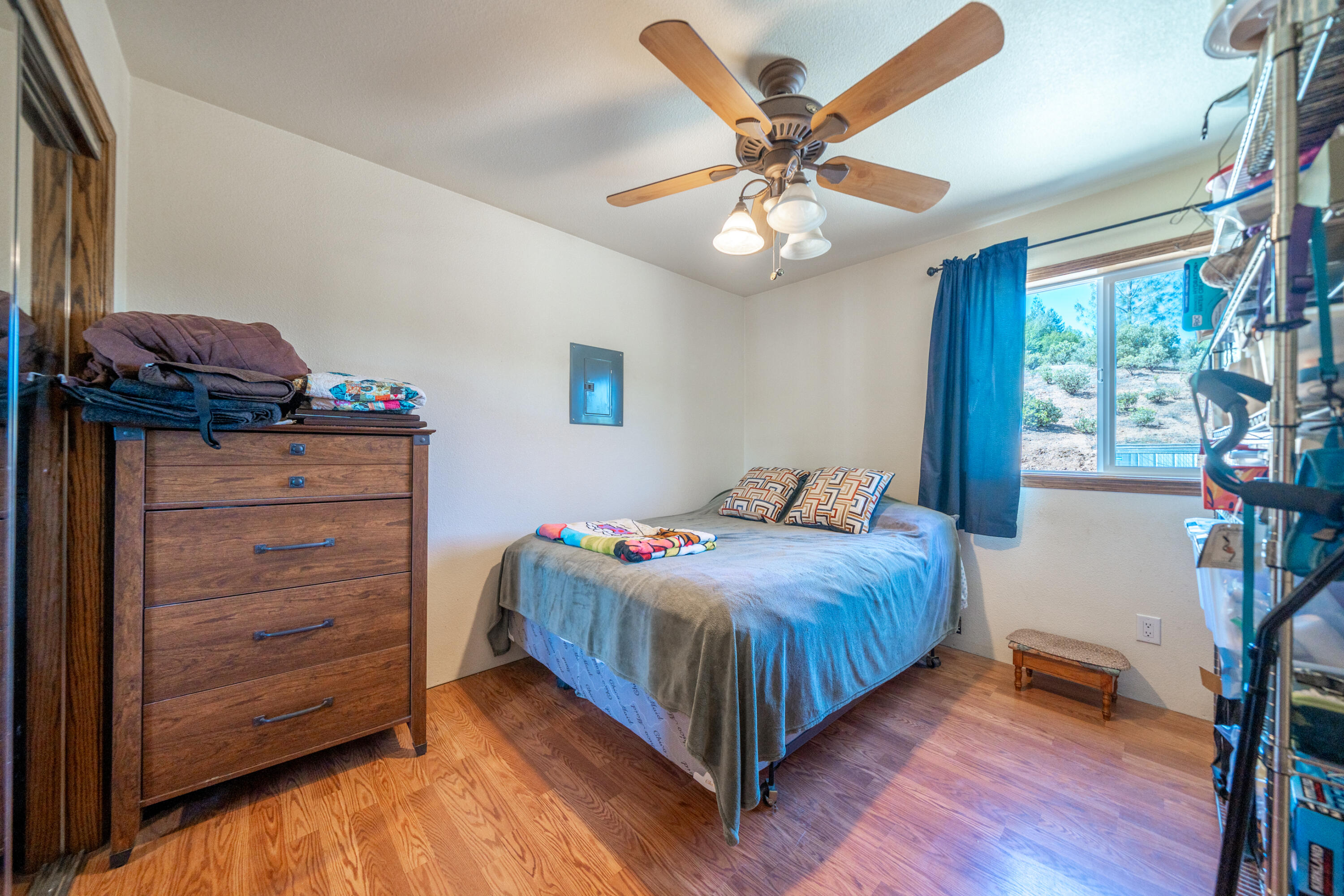 14493 Aloha Road Bella Vista, CA 96008 - Photo 23 of 117 14493 Aloha Rd-26