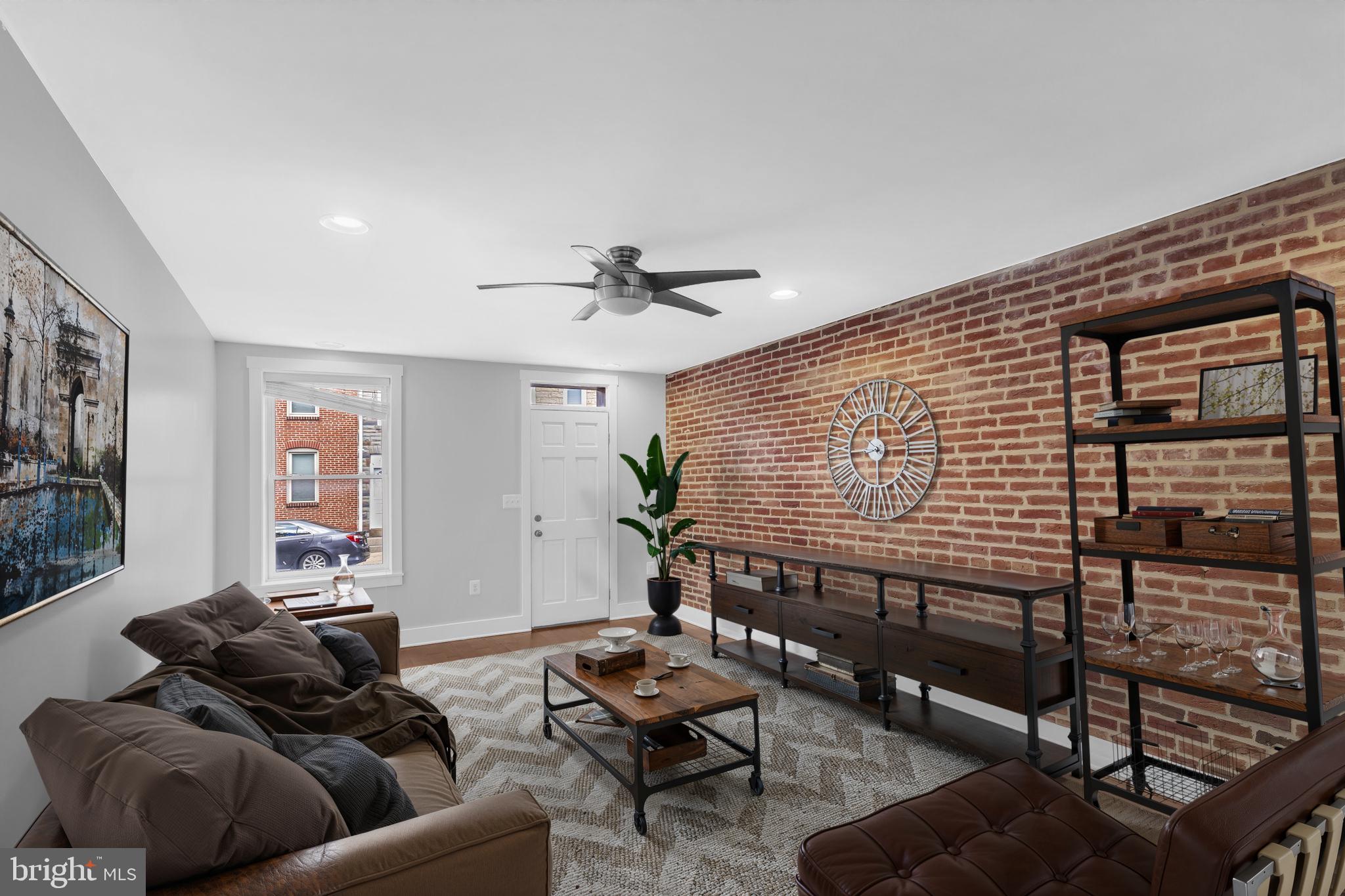 1827 Light Street Baltimore, MD 21230 - Photo 6 of 28 a living room with furniture