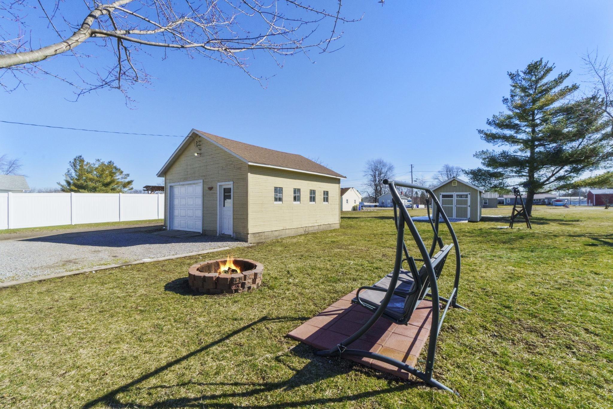 419 North Pearl Street Butler, IN 46721 - Photo 24 of 27