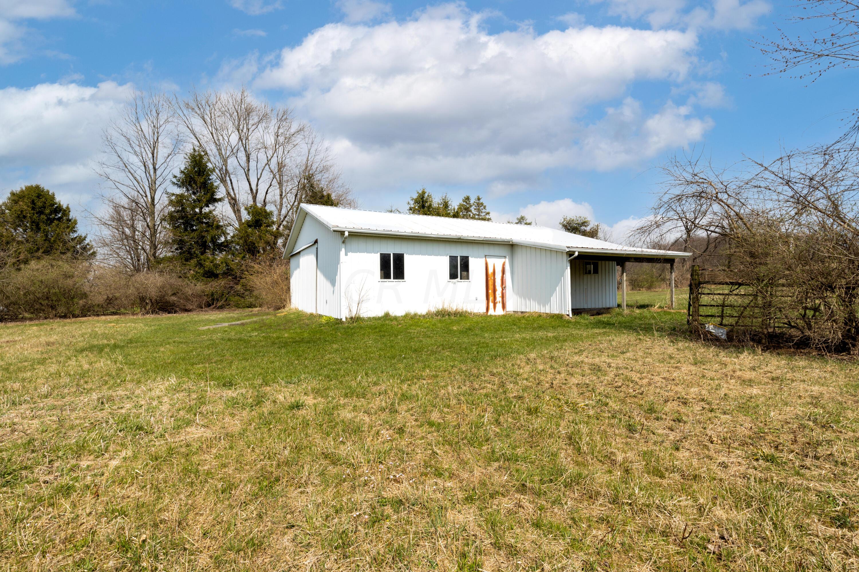 8392 Lancaster Road Hebron, OH 43025 - Photo 20 of 26 Multipurpose Barn