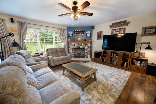 $399,969 | 625 Chadwick Drive, Watertown, WI 53094