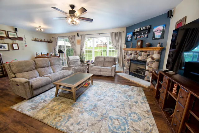 $399,969 | 625 Chadwick Drive, Watertown, WI 53094