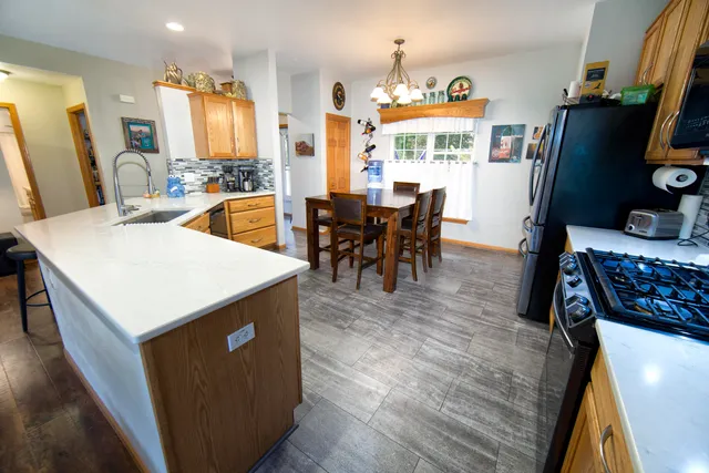 $399,969 | 625 Chadwick Drive, Watertown, WI 53094