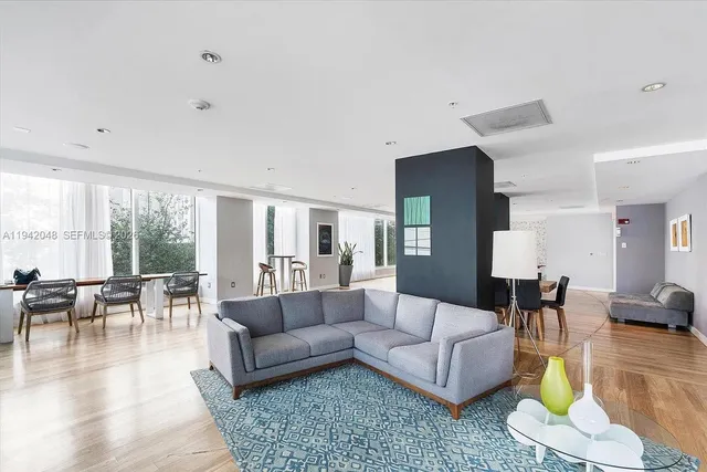 $3,300 | 133 Northeast 2nd Avenue, Unit 2606, Miami, FL 33132