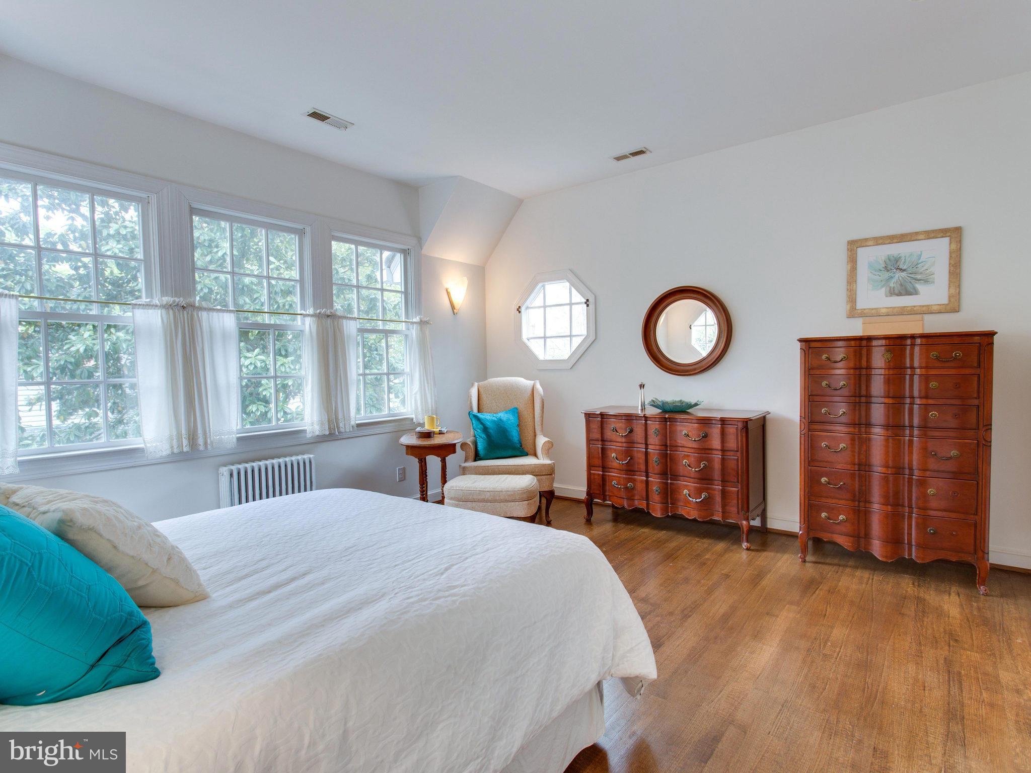 5316 Blackistone Road Bethesda, MD 20816 - Photo 18 of 25 Bedroom (Master)