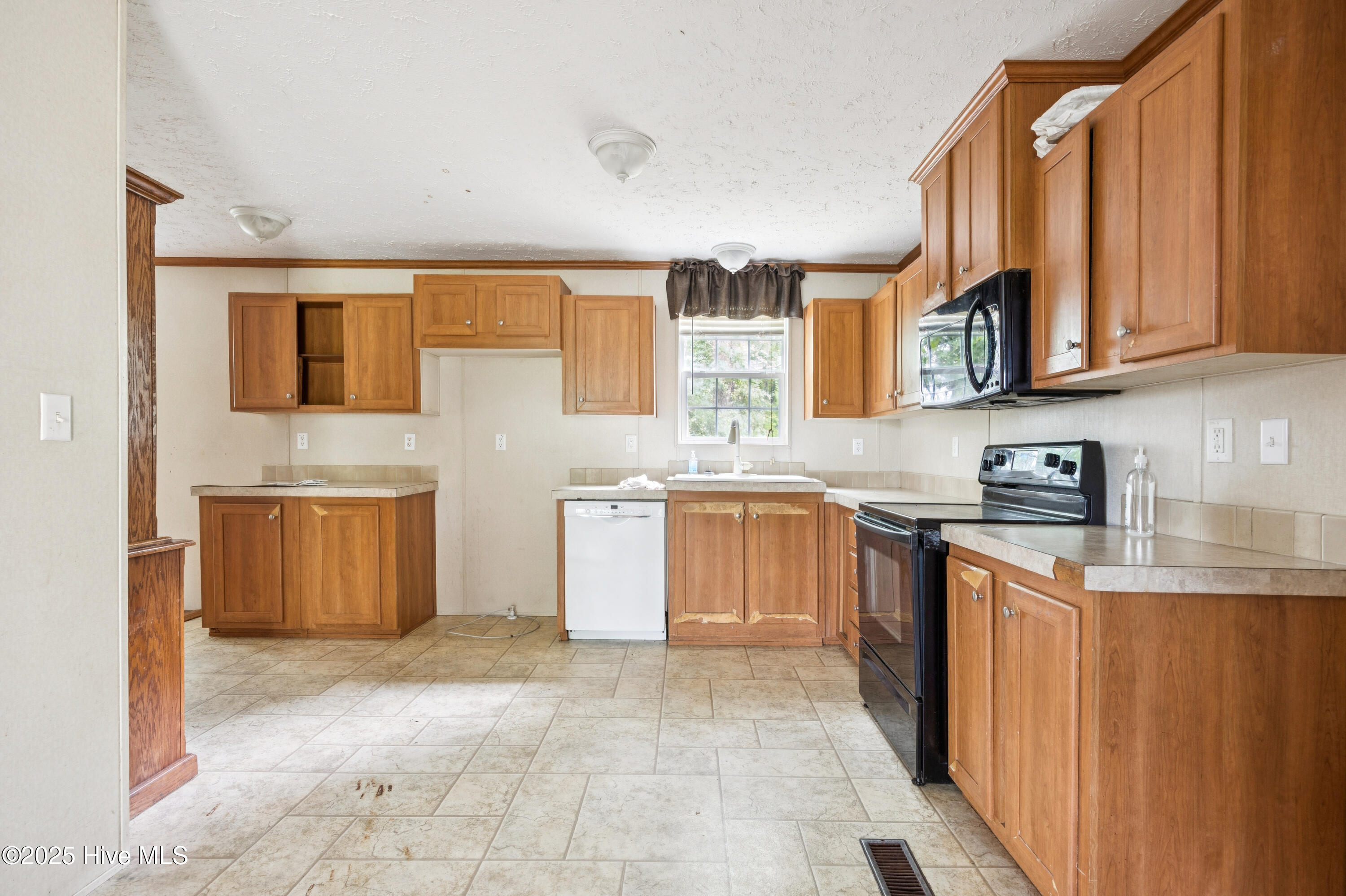 4066 General Howe Road Riegelwood, NC 28456 - Photo 10 of 24 18_4066_General_Howe_Rd_Riegelwood_NC_28