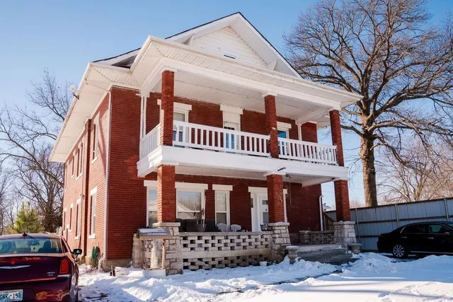 $200,000 | 2224 Crawford Avenue, Parsons, KS 67357