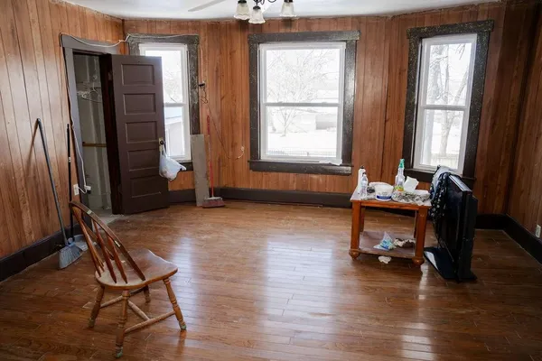 $200,000 | 2224 Crawford Avenue, Parsons, KS 67357