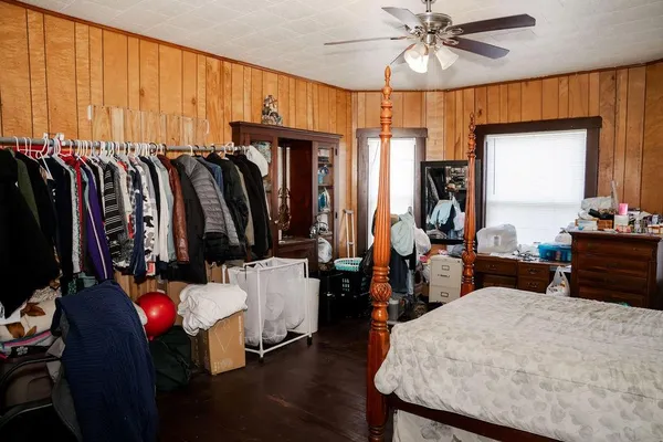 $200,000 | 2224 Crawford Avenue, Parsons, KS 67357