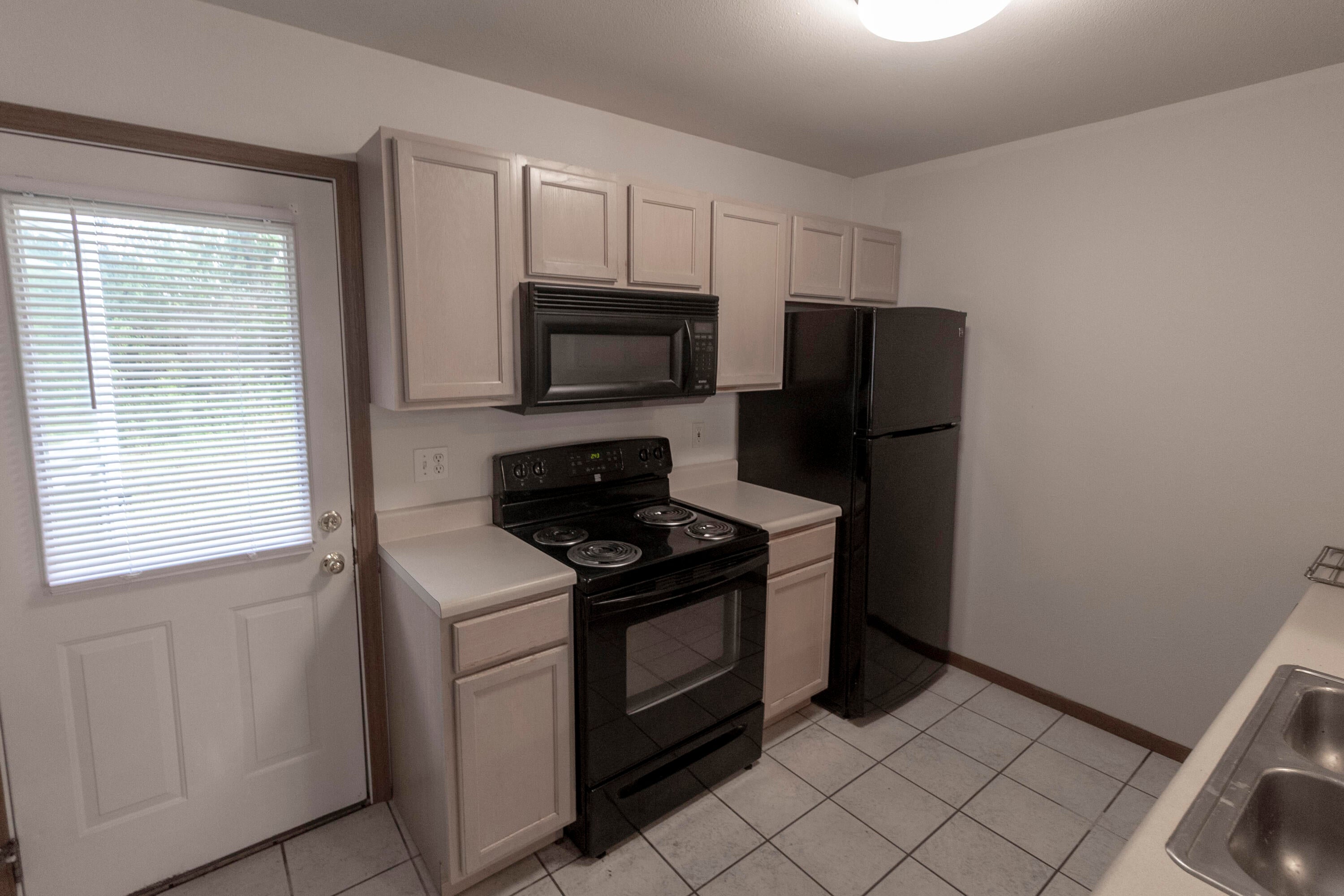 1627 Bold Ruler Court Columbia, MO 65202 - Photo 6 of 27 05