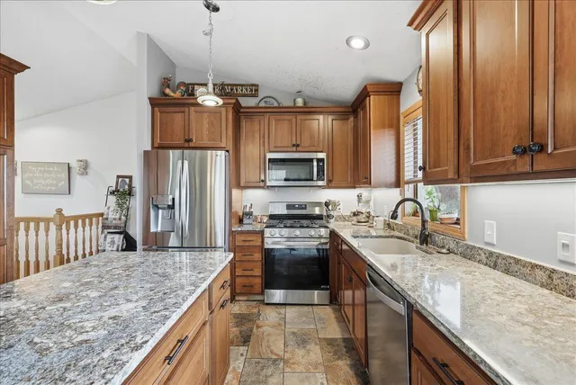 $450,000 | 1533 Hallewood Boulevard, New Richmond, WI 54017