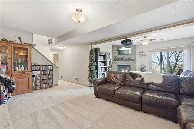 $450,000 | 1533 Hallewood Boulevard, New Richmond, WI 54017