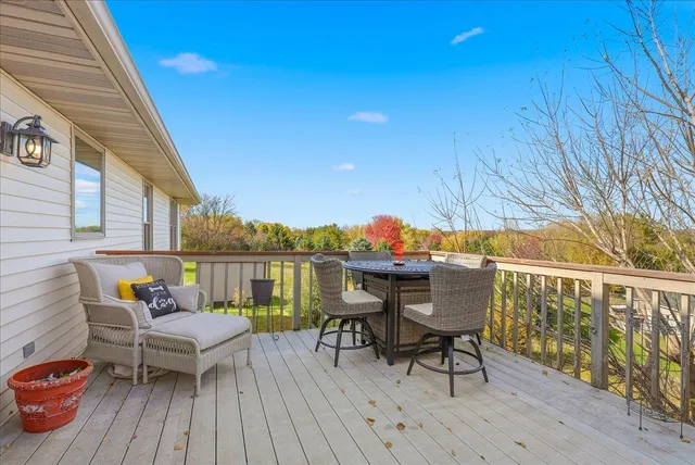 $450,000 | 1533 Hallewood Boulevard, New Richmond, WI 54017