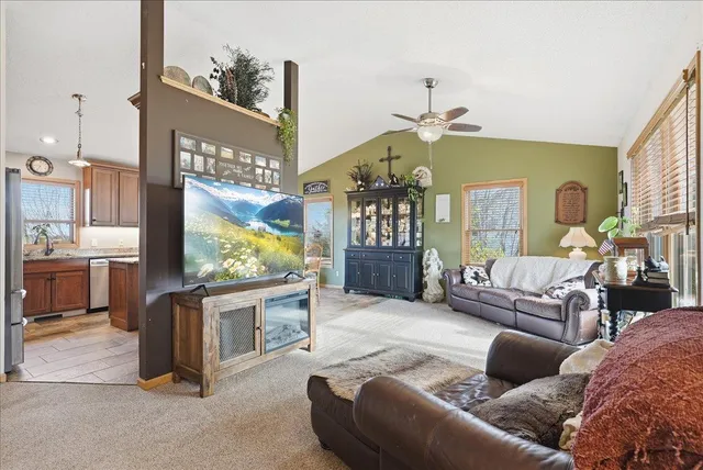 $450,000 | 1533 Hallewood Boulevard, New Richmond, WI 54017