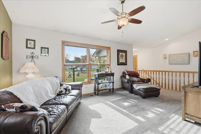 $450,000 | 1533 Hallewood Boulevard, New Richmond, WI 54017