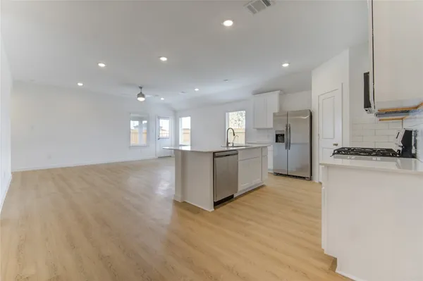 $2,499 | 9047 Rose Water Trail, Iowa Colony, TX 77583