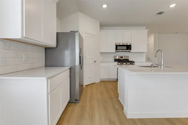 $2,499 | 9047 Rose Water Trail, Iowa Colony, TX 77583