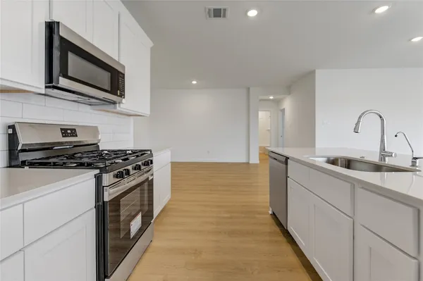 $2,499 | 9047 Rose Water Trail, Iowa Colony, TX 77583