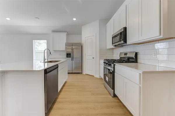 $2,499 | 9047 Rose Water Trail, Iowa Colony, TX 77583