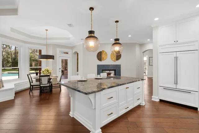 $1,849,500 | 11302 Lake Forest Drive, Conroe, TX 77384