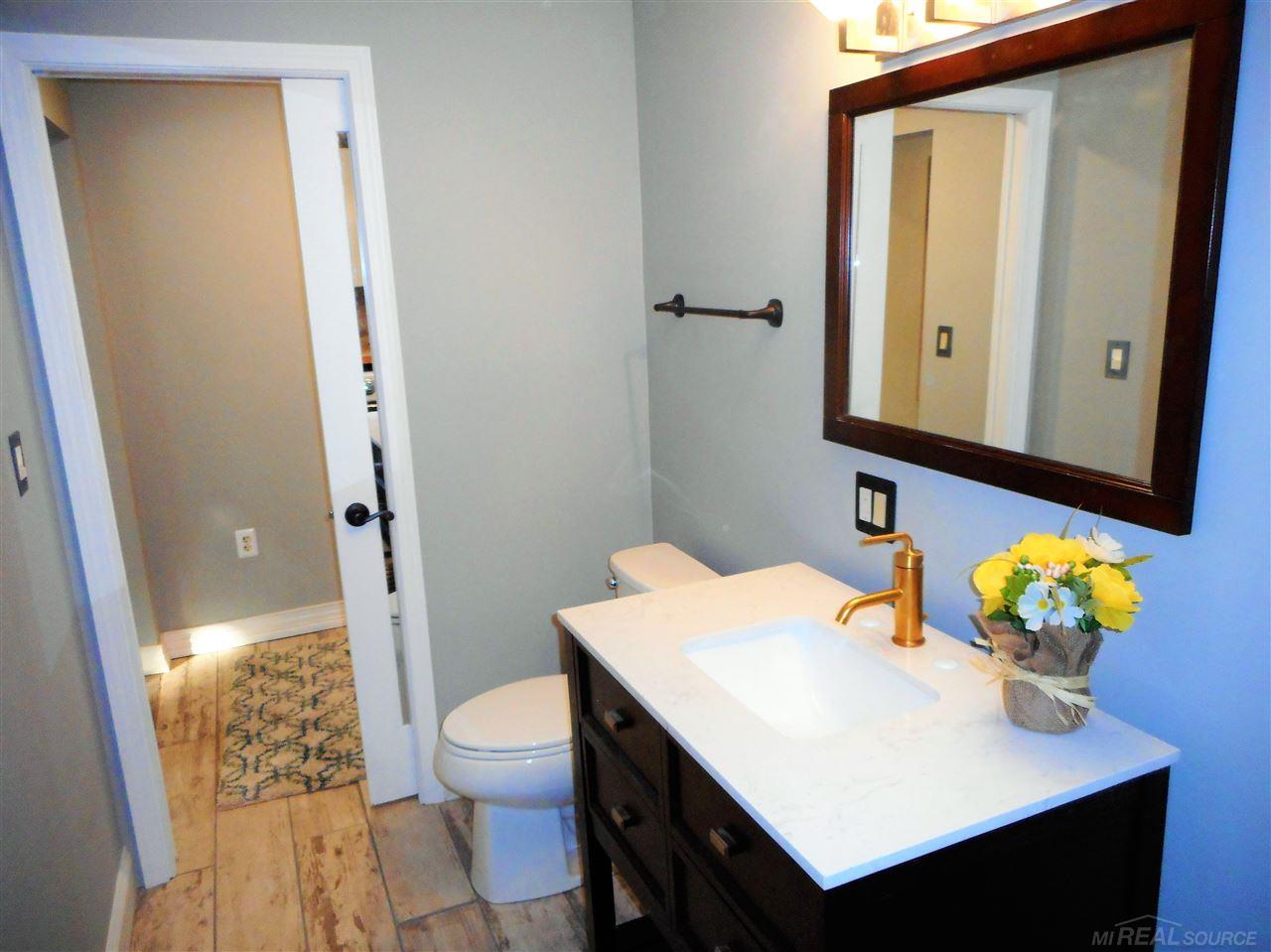 4590 Lakeshore Road Lexington, MI 48450 - Photo 23 of 30 31367670-22.JPG