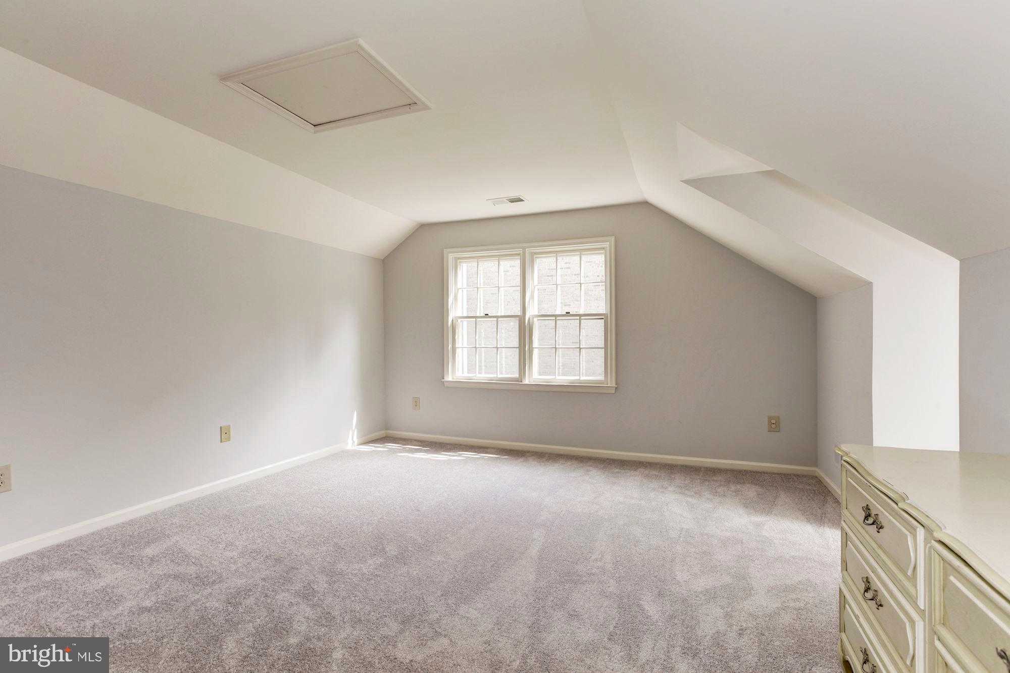 11137 Willowbrook Drive Potomac, MD 20854 - Photo 30 of 40 Bedroom #3 with En Suite Bathroom