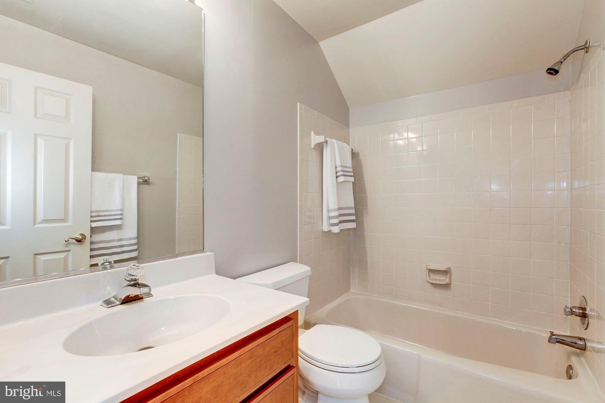 11137 Willowbrook Drive Potomac, MD 20854 - Photo 31 of 40 Upstairs Bathroom #3