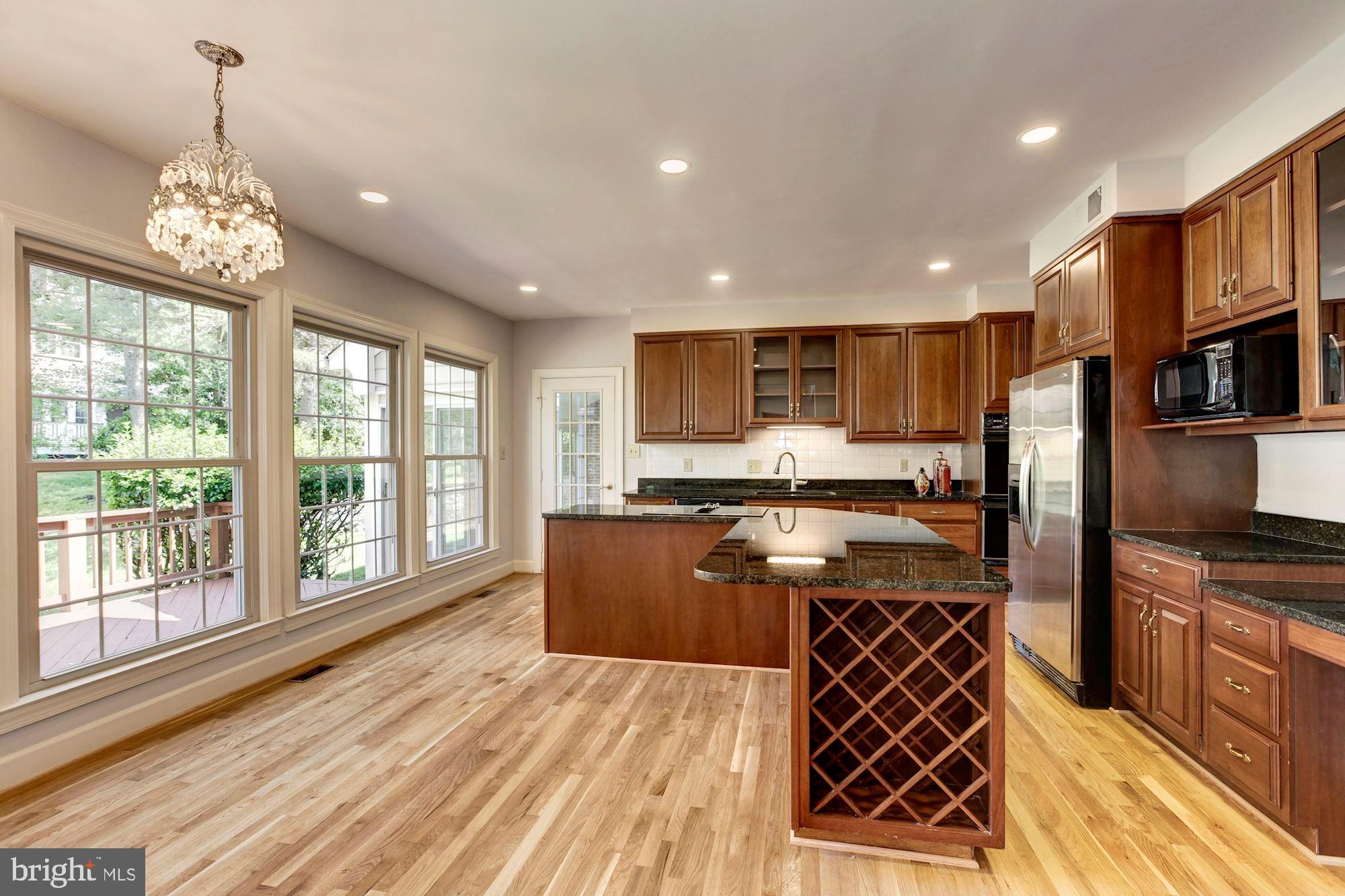 11137 Willowbrook Drive Potomac, MD 20854 - Photo 7 of 40