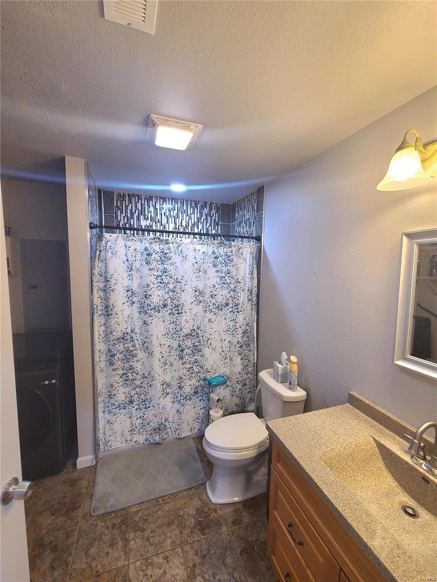425 Sinclair Avenue South Roxana, IL 62087 - Photo 11 of 15 Gallery Image 11