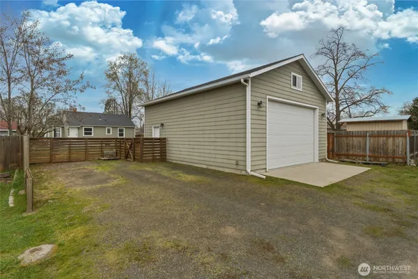 a view of backyard of house