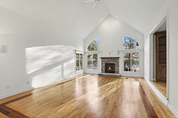 $874,900 | 51576 Autumn Ridge Drive, Granger, IN 46530