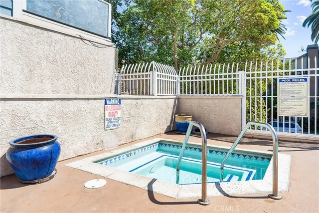 $2,600 | 628 Daisy Avenue, Unit 311, Long Beach, CA 90802