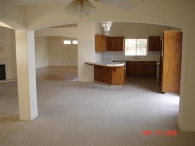 196 West Carob Avenue Reedley, CA 93654 - Photo 3 of 5 Gallery Image 3