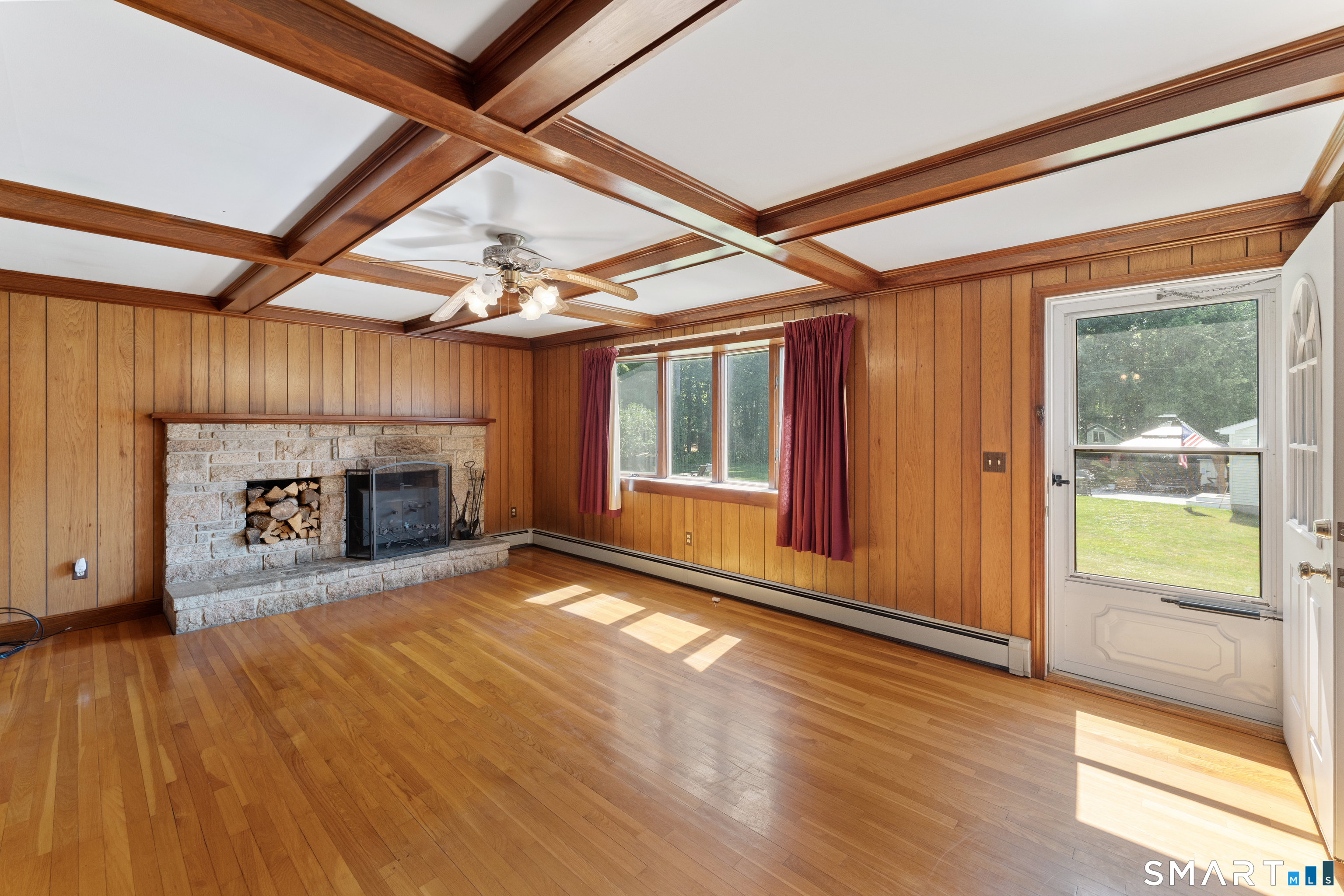 27 Mountain Hill Road Thompson, CT 06255 - Photo 8 of 23