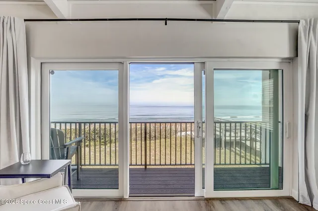 $900,000 | 551 Jimmy Buffett Mem Highway, Satellite Beach, FL 32937