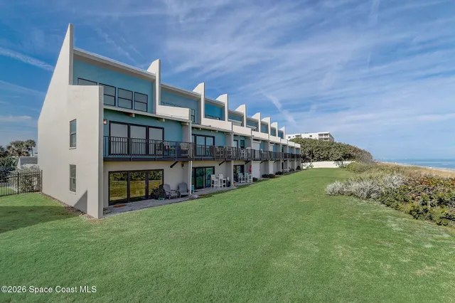 $900,000 | 551 Jimmy Buffett Mem Highway, Satellite Beach, FL 32937