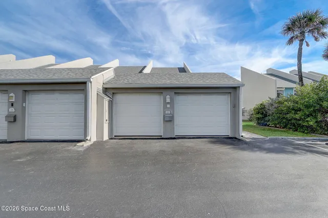 $900,000 | 551 Jimmy Buffett Mem Highway, Satellite Beach, FL 32937