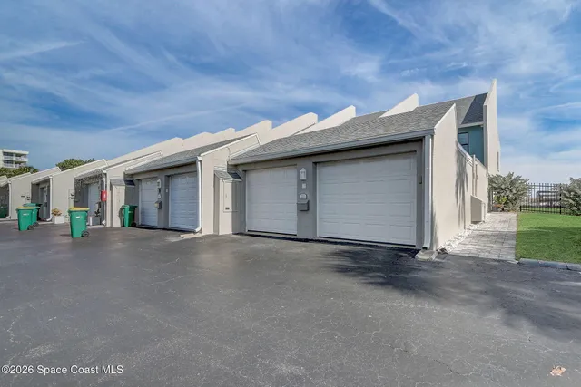 $900,000 | 551 Jimmy Buffett Mem Highway, Satellite Beach, FL 32937