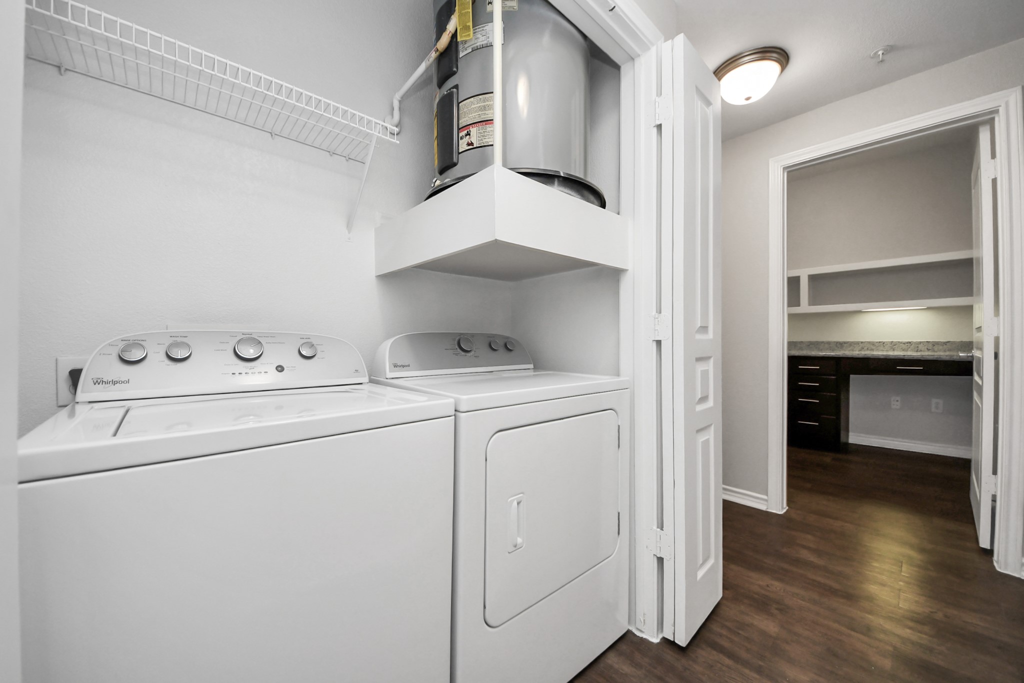 3003 Memorial Court, Unit 1139 Houston, TX 77007 - Photo 35 of 35 a utility room with dryer and washer